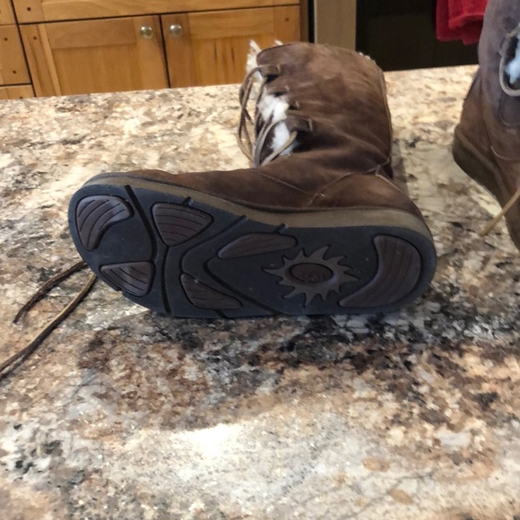 Ladies size8 Ugg’s chocolate brown - Picture 3 of 3